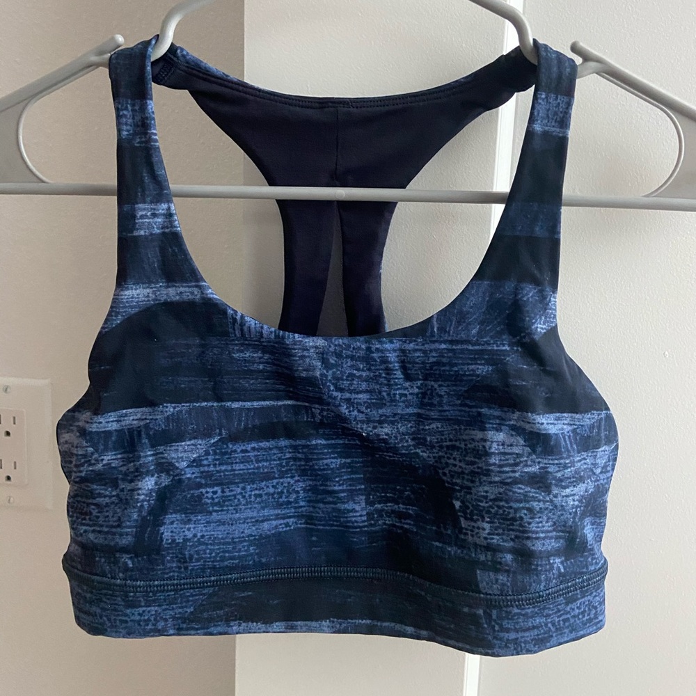 Lululemon Invigorate Bra, Size 6!